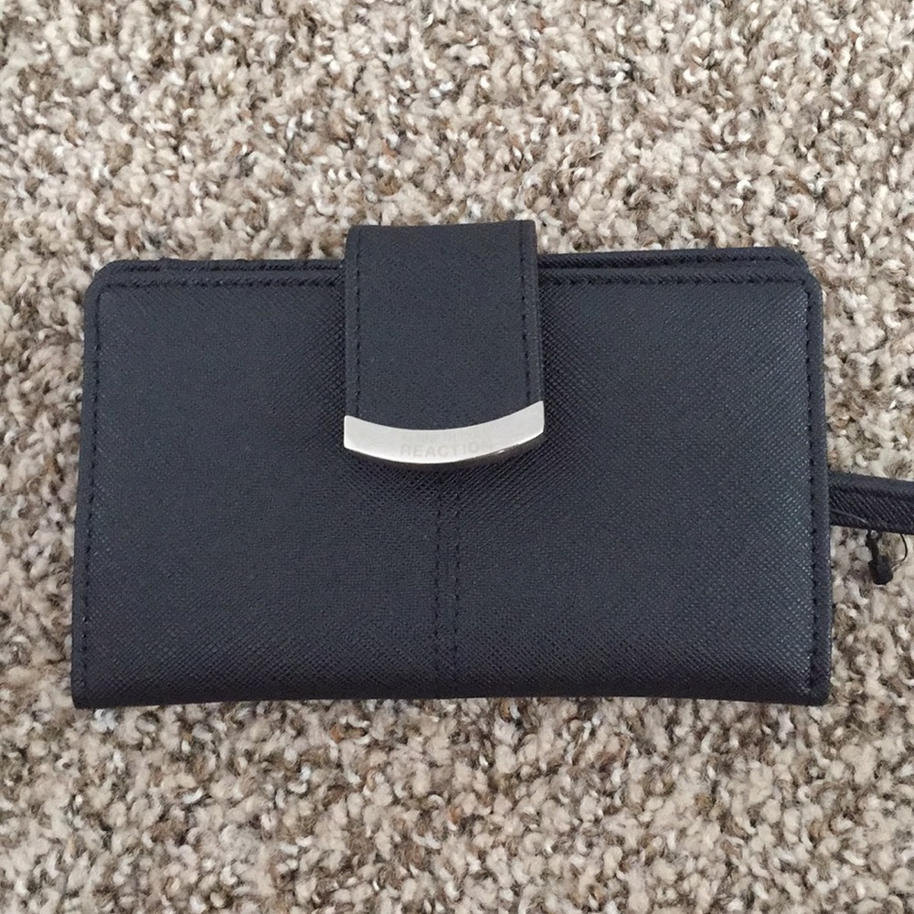 Kenneth Cole Reaction wallet